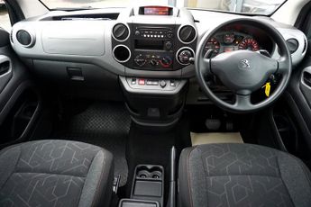 Peugeot Partner BLUE HDI S/S TEPEE ALLURE, Automatic, Disabled, Wheelchair Acces