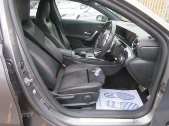 Mercedes A180d A180D AMG LINE EXECUTIVE AUTOMATIC