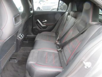 Mercedes A180d A180D AMG LINE EXECUTIVE AUTOMATIC