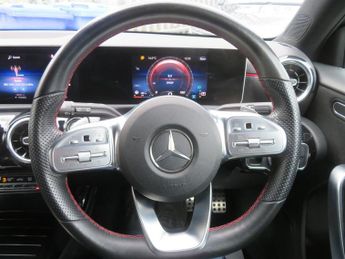 Mercedes A180d A180D AMG LINE EXECUTIVE AUTOMATIC