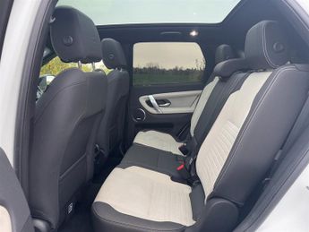 Land Rover Discovery Sport R-DYNAMIC SE D165 7 SEATS