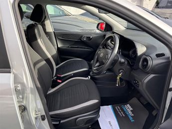 Hyundai i10 1.0 SE Connect Hatchback 5dr Petrol Auto Euro 6 (s/s) (67 ps)