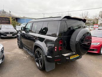 Land Rover Defender X-DYNAMIC SE