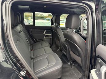 Land Rover Defender X-DYNAMIC SE