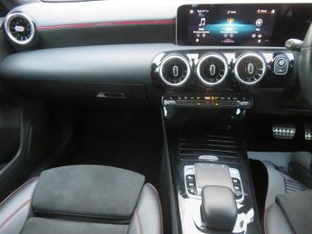 Mercedes A180d A 180D  AMG LINE EXECUTIVE AUTOMATIC