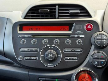 Honda Jazz 1.4 i-VTEC EX Hatchback 5dr Petrol CVT Euro 5 (99 ps)