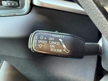 Skoda Karoq 1.0 TSI GPF SE Technology SUV 5dr Petrol Manual Euro 6 (s/s) (11