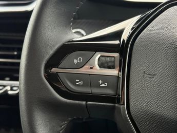 Peugeot 208 1.2 PureTech Allure Premium + Hatchback 5dr Petrol Manual Euro 6