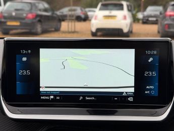 Peugeot 208 1.2 PureTech Allure Premium + Hatchback 5dr Petrol Manual Euro 6