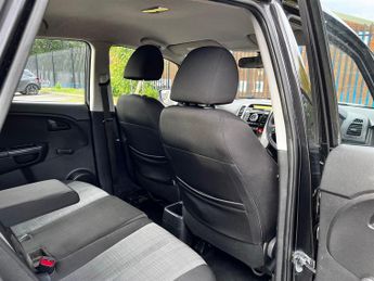 Kia Venga 1.4 EcoDynamics 1 Euro 5 (s/s) 5dr