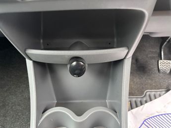 Peugeot 107 1.0 12V Urban Hatchback 3dr Petrol 2 Tronic Euro 4 (68 ps)