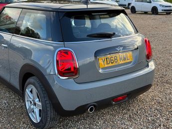 MINI Hatch 1.5 Cooper Hatchback 3dr Petrol Manual Euro 6 (s/s) (136 ps)