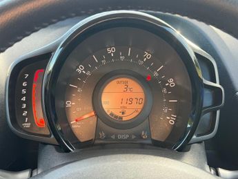 Citroen C1 1.0 VTi Shine Hatchback 5dr Petrol Manual Euro 6 (s/s) (72 ps)