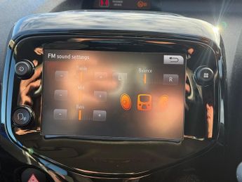 Citroen C1 1.0 VTi Shine Hatchback 5dr Petrol Manual Euro 6 (s/s) (72 ps)