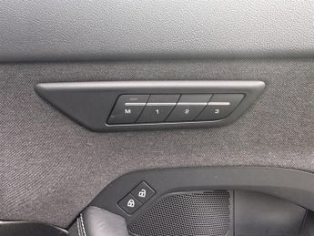 Jaguar E-Pace P300e 12.17kWh R-DYNAMIC HSE