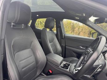 Jaguar E-Pace P300e 12.17kWh R-DYNAMIC HSE