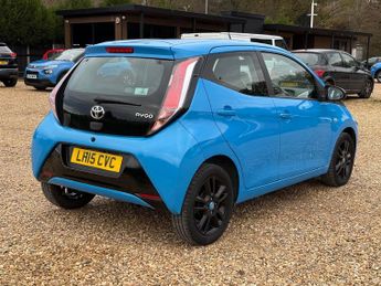 Toyota Aygo 1.0 VVT-i x-cite Hatchback 5dr Petrol x-shift Euro 6 (68 ps)