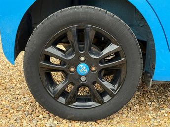 Toyota Aygo 1.0 VVT-i x-cite Hatchback 5dr Petrol x-shift Euro 6 (68 ps)