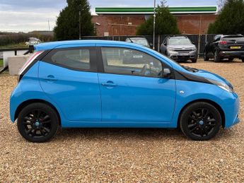 Toyota Aygo 1.0 VVT-i x-cite Hatchback 5dr Petrol x-shift Euro 6 (68 ps)