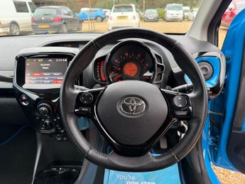 Toyota Aygo 1.0 VVT-i x-cite Hatchback 5dr Petrol x-shift Euro 6 (68 ps)