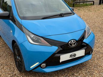 Toyota Aygo 1.0 VVT-i x-cite Hatchback 5dr Petrol x-shift Euro 6 (68 ps)