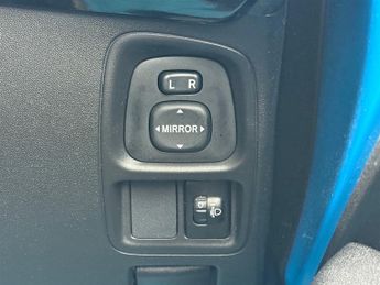 Toyota Aygo 1.0 VVT-i x-cite Hatchback 5dr Petrol x-shift Euro 6 (68 ps)