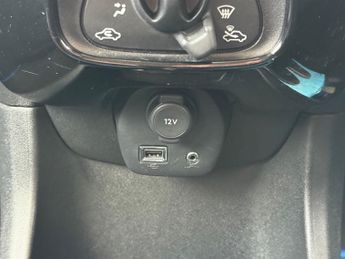 Toyota Aygo 1.0 VVT-i x-cite Hatchback 5dr Petrol x-shift Euro 6 (68 ps)