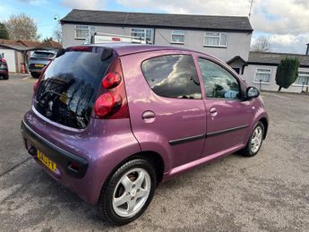 Peugeot 107 1.0 12V Allure Hatchback 5dr Petrol 2 Tronic Euro 5 (68 ps)