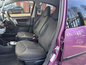 Peugeot 107 1.0 12V Allure Hatchback 5dr Petrol 2 Tronic Euro 5 (68 ps)