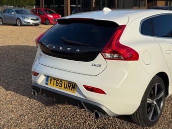 Volvo V40 2.0 D2 R-Design Edition Hatchback 5dr Diesel Manual Euro 6 (s/s)