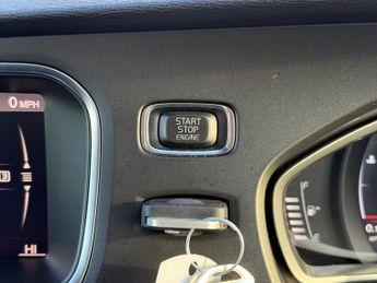 Volvo V40 2.0 D2 R-Design Edition Hatchback 5dr Diesel Manual Euro 6 (s/s)