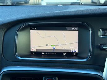 Volvo V40 2.0 D2 R-Design Edition Hatchback 5dr Diesel Manual Euro 6 (s/s)
