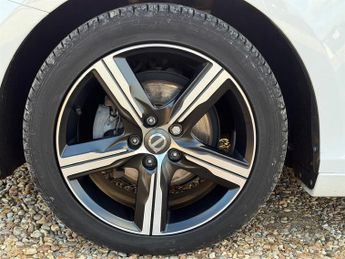 Volvo V40 2.0 D2 R-Design Edition Hatchback 5dr Diesel Manual Euro 6 (s/s)