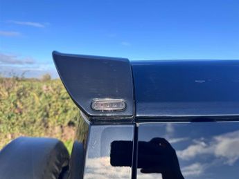 Land Rover Defender 90 X-DYNAMIC HSE D250 MODIFIED BY URBAN AUTOMOTIVE 6 SEATS