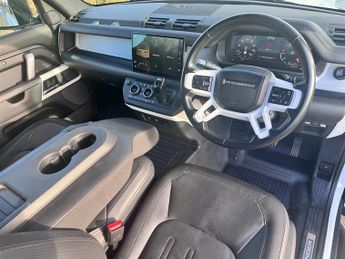 Land Rover Defender 90 X-DYNAMIC HSE D250 MODIFIED BY URBAN AUTOMOTIVE 6 SEATS