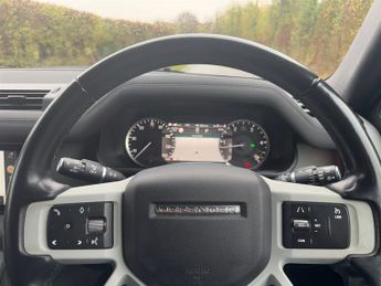 Land Rover Defender 110 X-DYNAMIC SE D250 7 SEATS