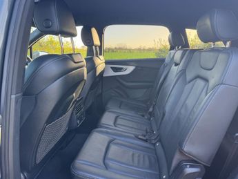 Audi Q7 TDI QUATTRO S LINE 7 SEATS