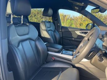 Audi Q7 TDI QUATTRO S LINE 7 SEATS
