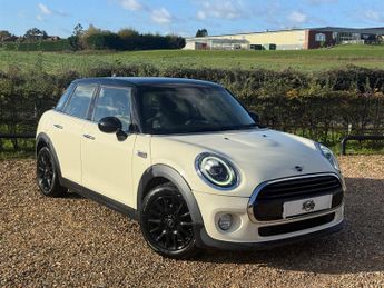 MINI Hatch 1.5 Cooper Classic Hatchback 5dr Petrol Manual Euro 6 (s/s) (136