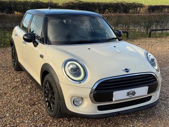 MINI Hatch 1.5 Cooper Classic Hatchback 5dr Petrol Manual Euro 6 (s/s) (136