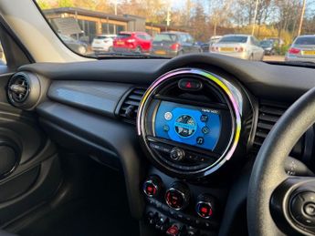 MINI Hatch 1.5 Cooper Classic Hatchback 5dr Petrol Manual Euro 6 (s/s) (136