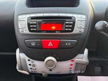 Peugeot 107 1.0 12V Allure Hatchback 5dr Petrol 2 Tronic Euro 5 (68 ps)