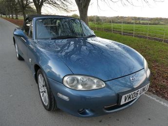 Mazda MX5 1.8 Arctic Limited Edition Convertible 2dr Petrol Manual (210 g/