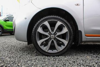 Nissan Micra 1.2 n-tec Hatchback 5dr Petrol CVT Euro 6 (80 ps)