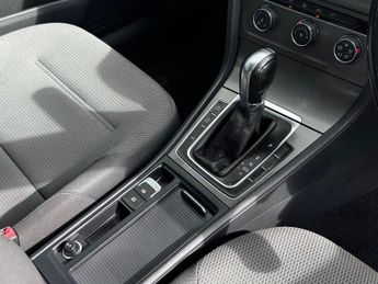 Volkswagen Golf 1.6 TDI BlueMotion Tech SE DSG Euro 5 (s/s) 5dr