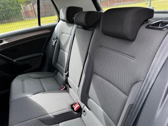 Volkswagen Golf 1.6 TDI BlueMotion Tech SE DSG Euro 5 (s/s) 5dr