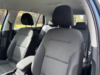 Volkswagen Golf 1.6 TDI BlueMotion Tech SE DSG Euro 5 (s/s) 5dr