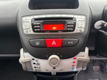 Toyota Aygo 1.0 VVT-i Ice Hatchback 5dr Petrol MultiMode Euro 5 (67 ps)