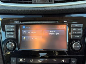 Nissan Qashqai 1.6 dCi Tekna SUV 5dr Diesel XTRON 2WD Euro 6 (s/s) (130 ps)