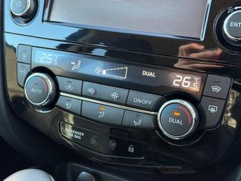 Nissan Qashqai 1.6 dCi Tekna SUV 5dr Diesel XTRON 2WD Euro 6 (s/s) (130 ps)